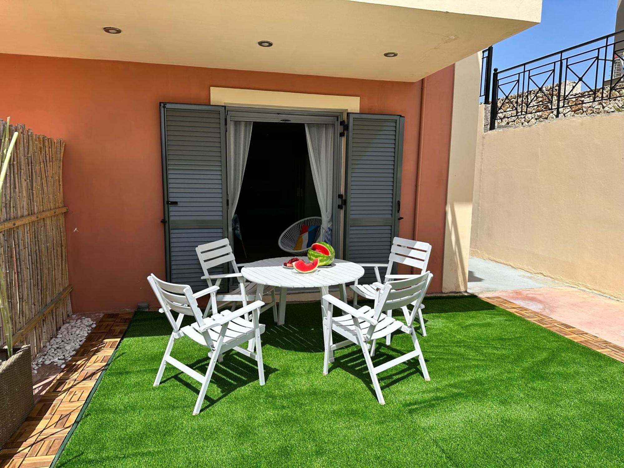 Lotus Studio Apartment North Ликсури Экстерьер фото